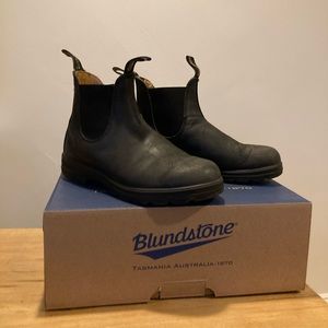 rustic black blundstones